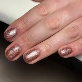 Nagels met BIAB en gellak
