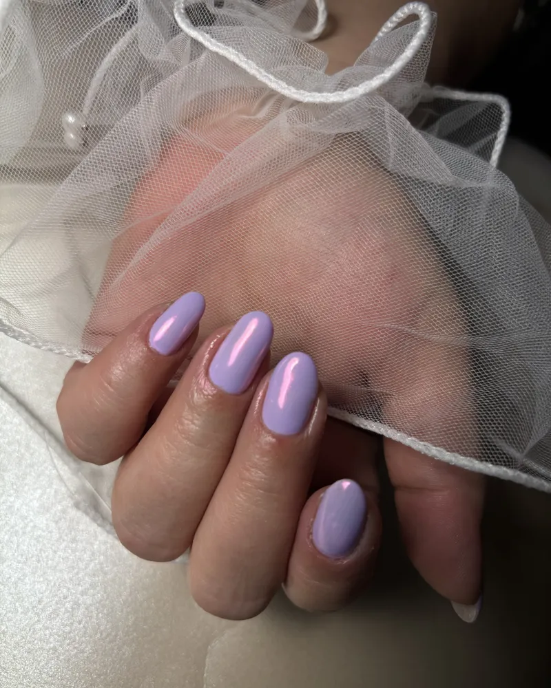 Nagels met een glanzende gellak finish